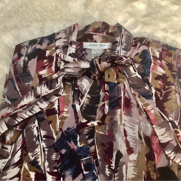 Blouse by Judith Hart Collection - Picture 7 of 9